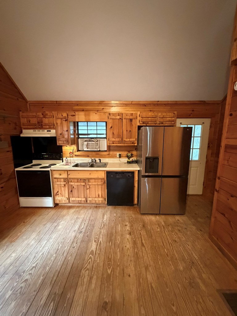 8 Virginia Lane Property Photo 11