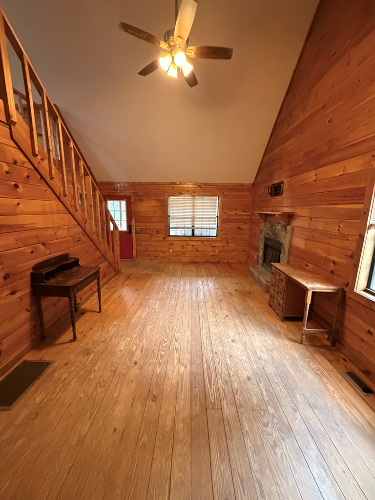 8 Virginia Lane Property Photo 12