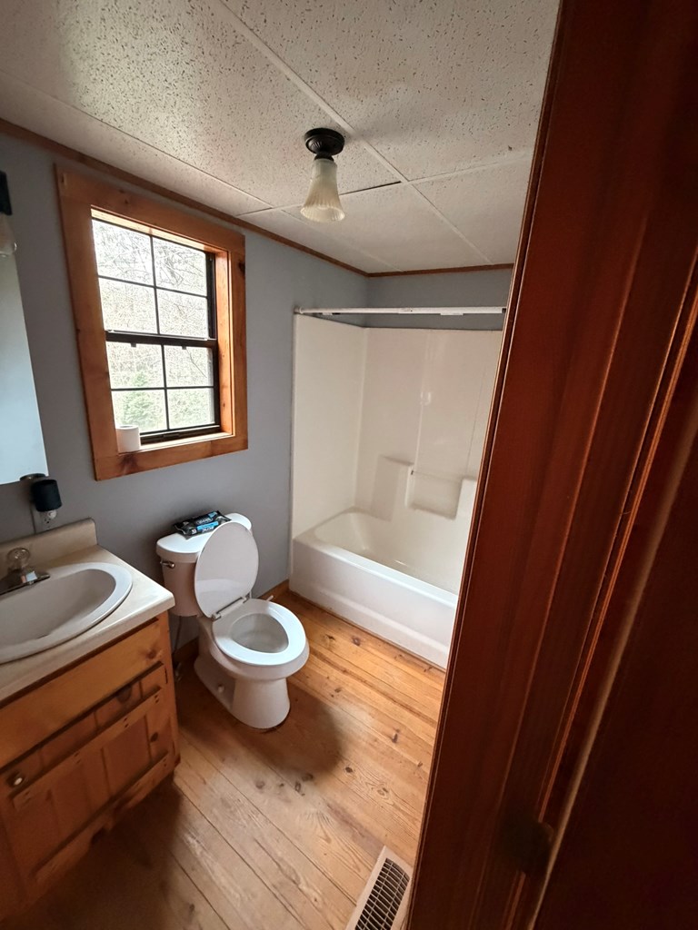 8 Virginia Lane Property Photo 27