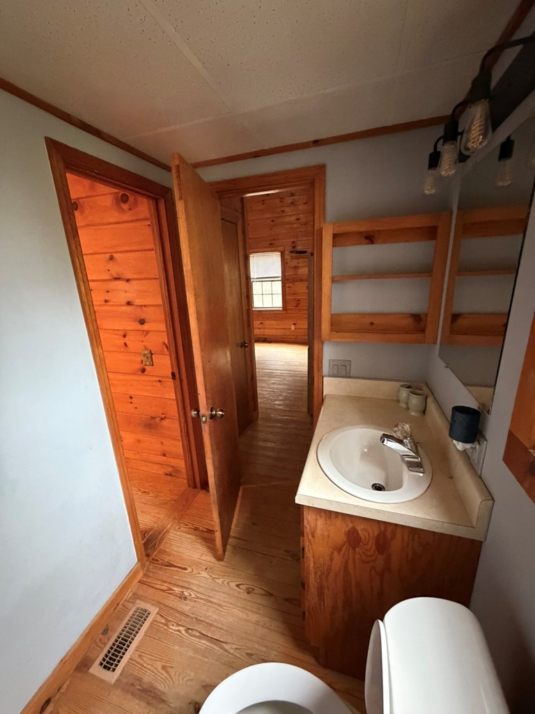 8 Virginia Lane Property Photo 29