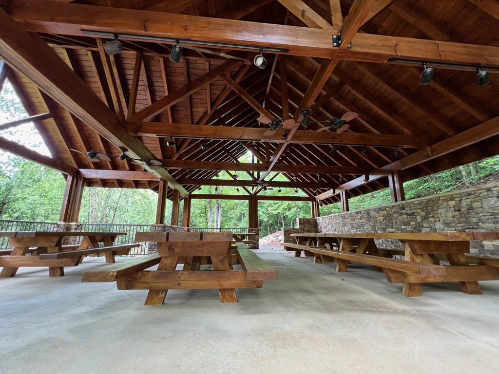 208 Harris Ridge Drive Property Photo 10