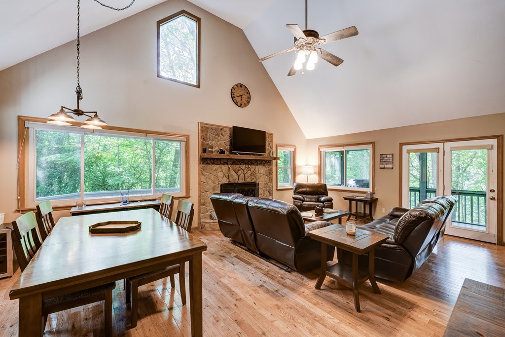 708 Wilson Mountain Road Property Photo 10