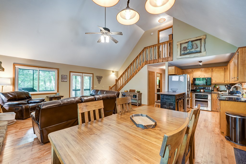 708 Wilson Mountain Road Property Photo 14