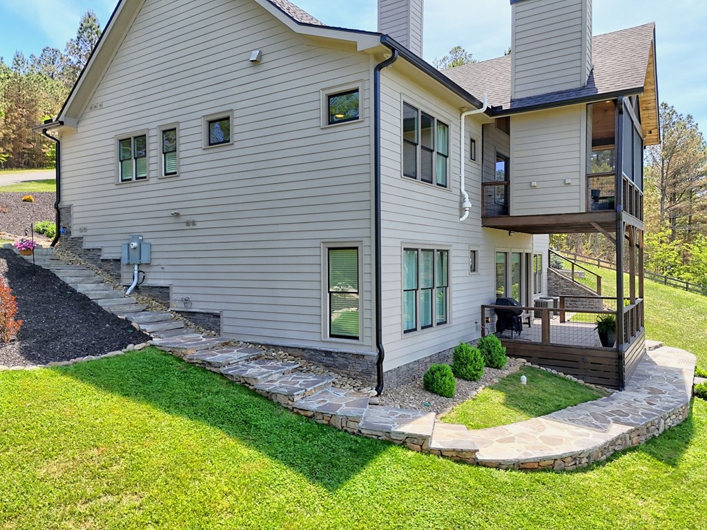 104 Sunset View Property Photo 77