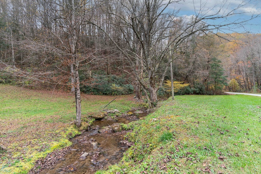 5107 Boiling Springs Road Property Photo 3