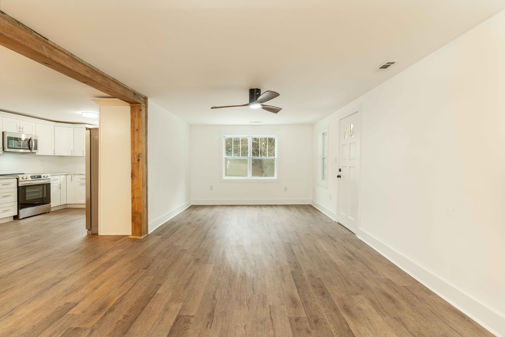 5107 Boiling Springs Road Property Photo 9