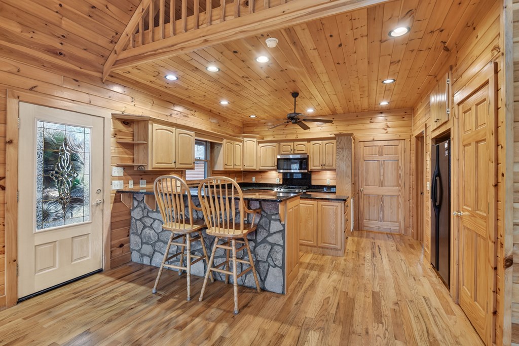 61 Spring Ridge Trail Property Photo 10