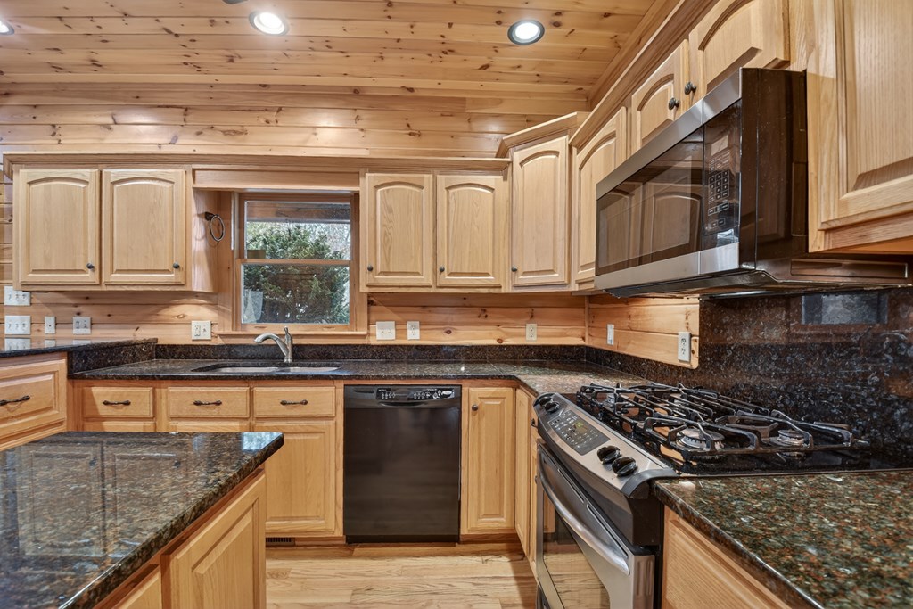 61 Spring Ridge Trail Property Photo 14