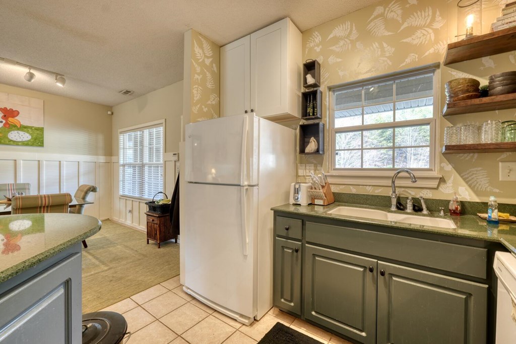 92 Glen Eagle Ct B303 Property Photo 34