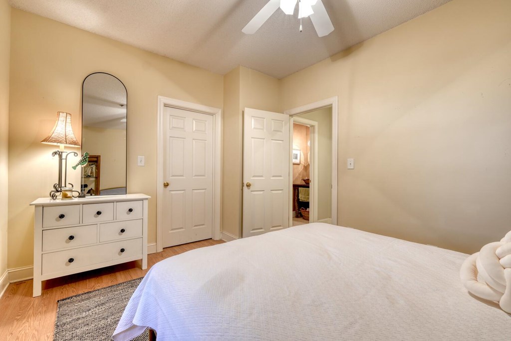 92 Glen Eagle Ct B303 Property Photo 42