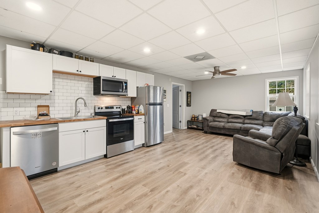 5421 School Street Property Photo 10