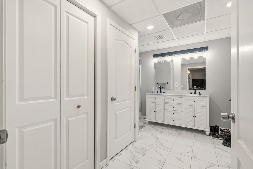 5421 School Street Property Photo 15