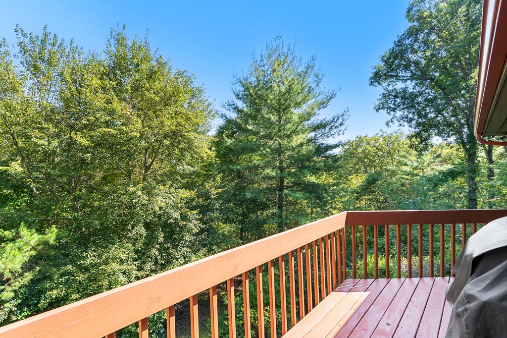 138 Oakwood Trail Property Photo 33