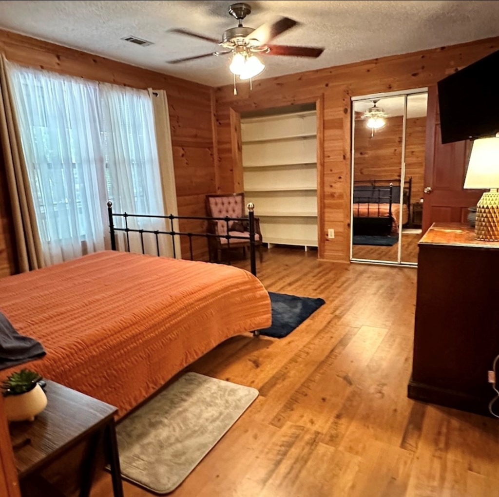1704 Newport Drive Property Photo 6