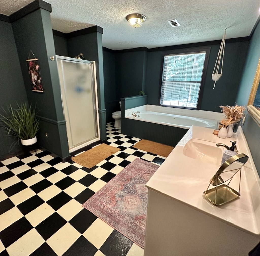 1704 Newport Drive Property Photo 15