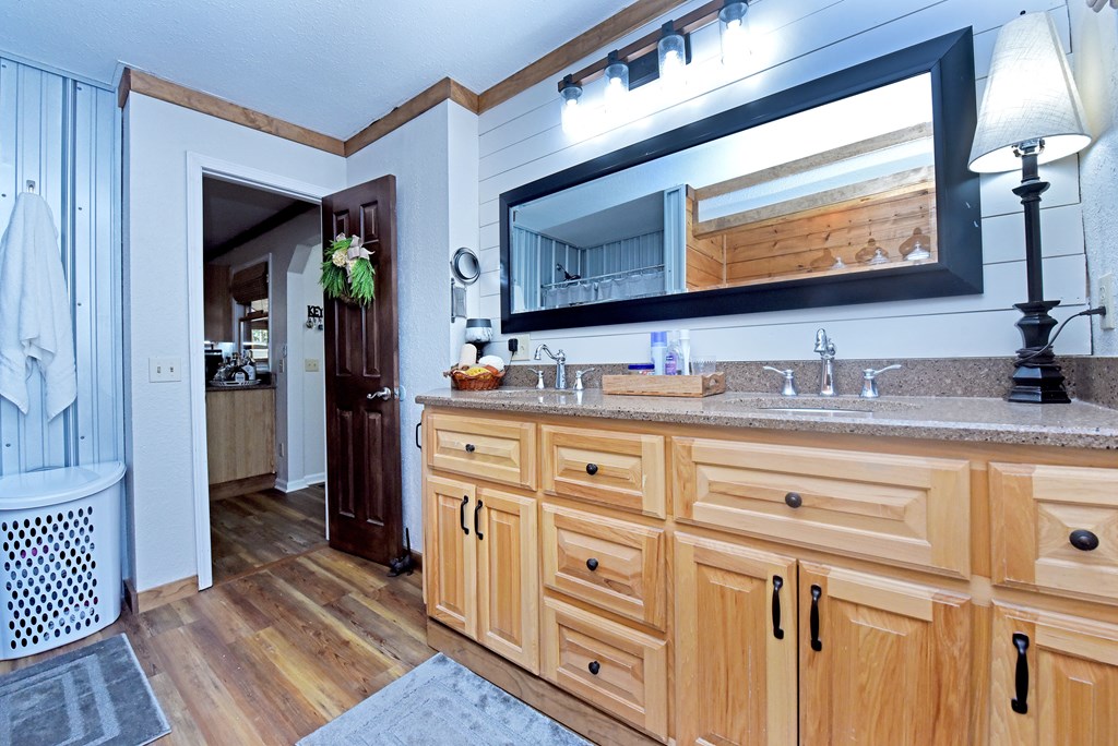 642 Everett Road Property Photo 15