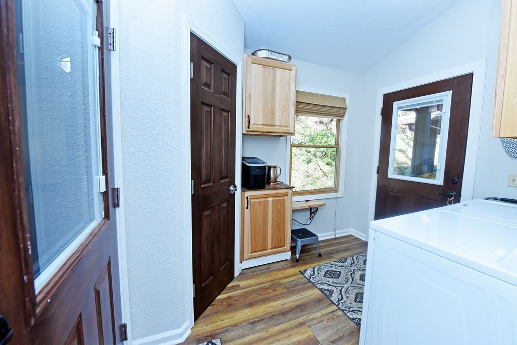 642 Everett Road Property Photo 17