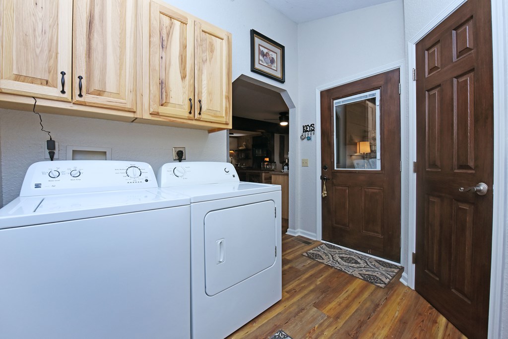 642 Everett Road Property Photo 18