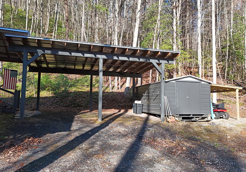 642 Everett Road Property Photo 22