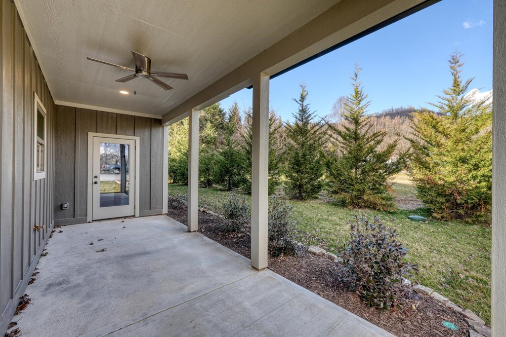 98f Brett Way Property Photo 33