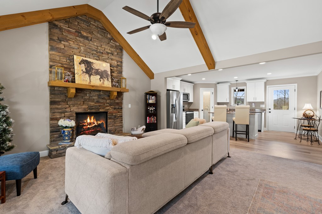 1281 Twisted Oak Road Property Photo 6