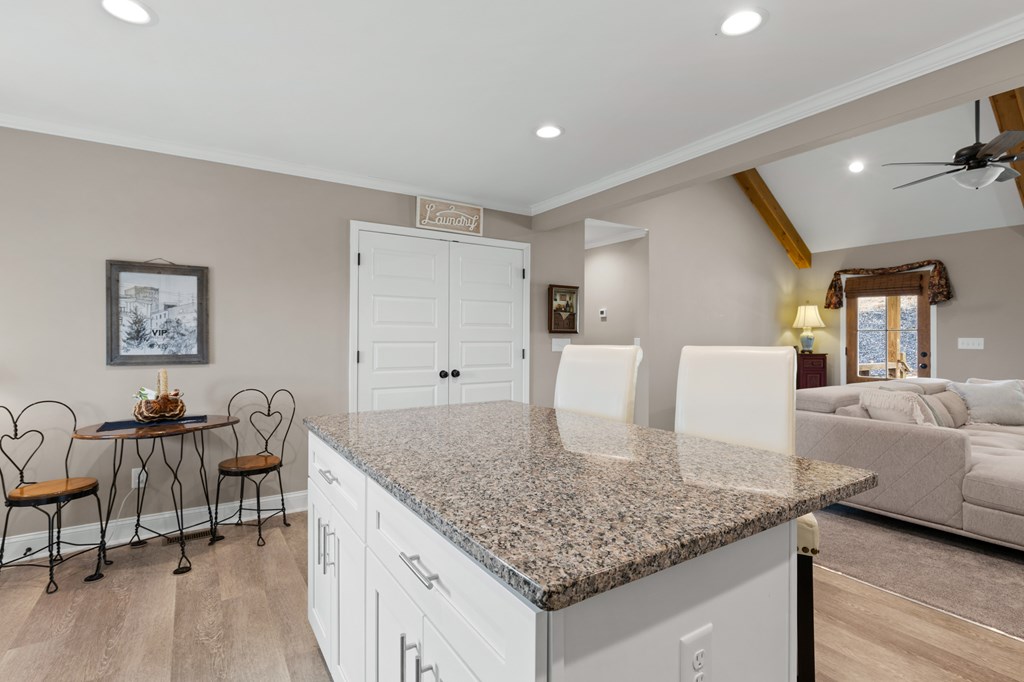 1281 Twisted Oak Road Property Photo 11