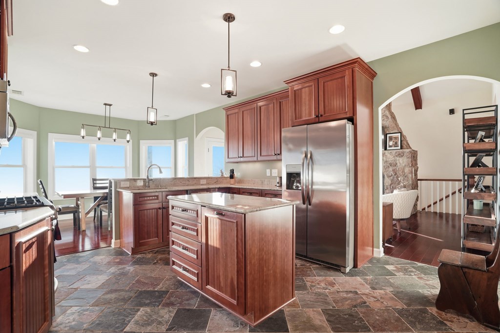 2551 Monument Road Property Photo 4