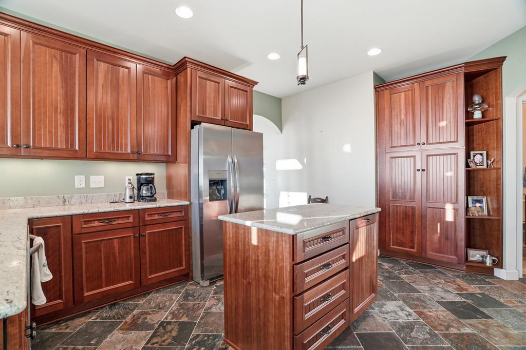 2551 Monument Road Property Photo 8