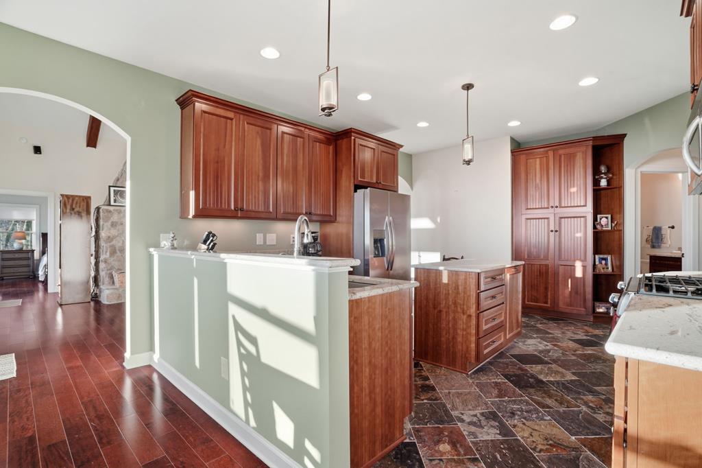 2551 Monument Road Property Photo 9