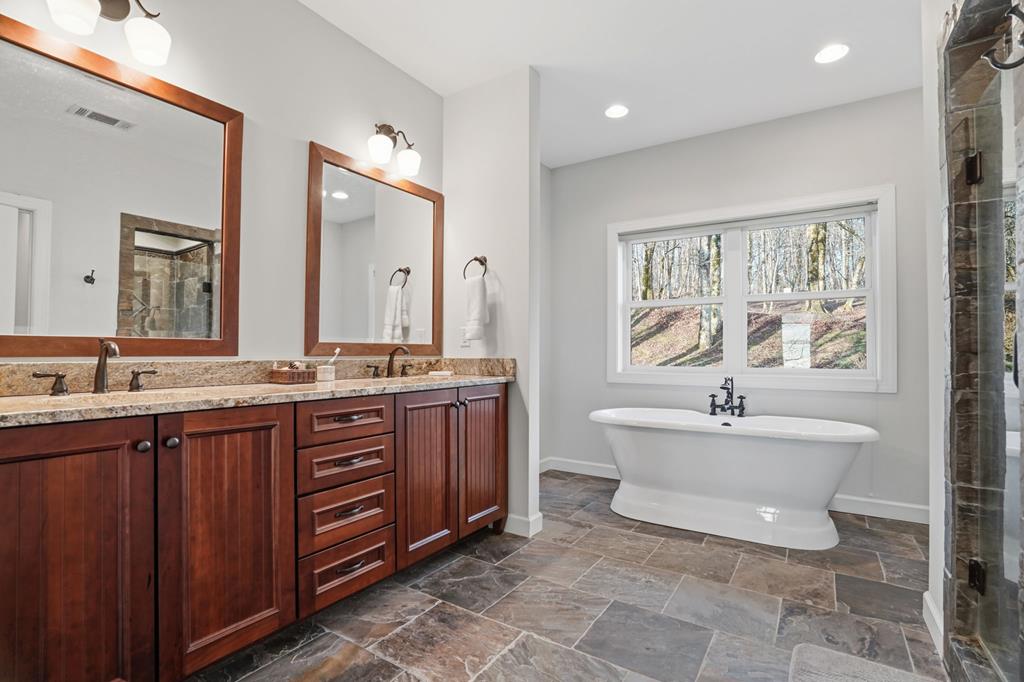 2551 Monument Road Property Photo 22