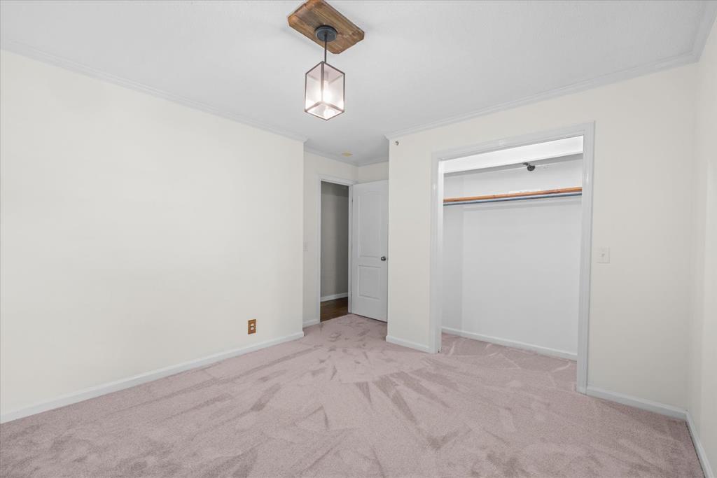 527 E Austin Dr Property Photo 24