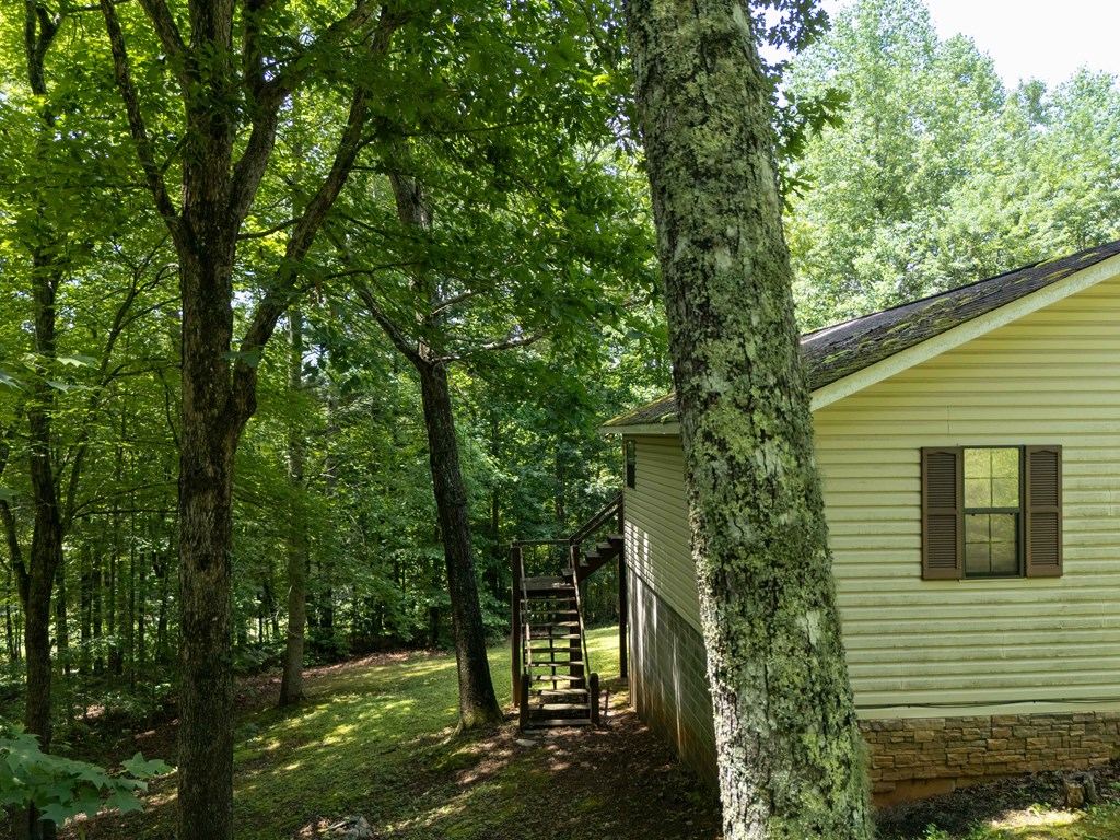 99 Highland Circle Property Photo 2
