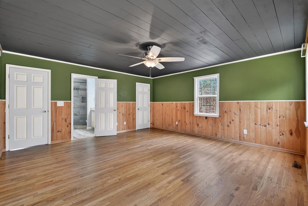 144 Emerald Cove Drive Property Photo 23