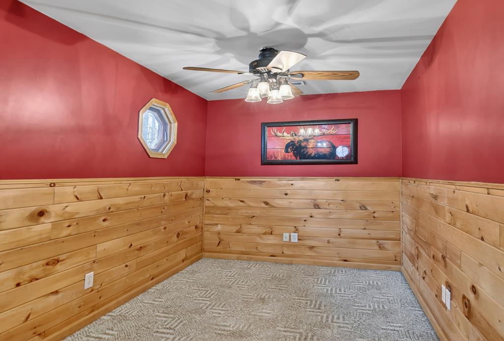 144 Emerald Cove Drive Property Photo 30