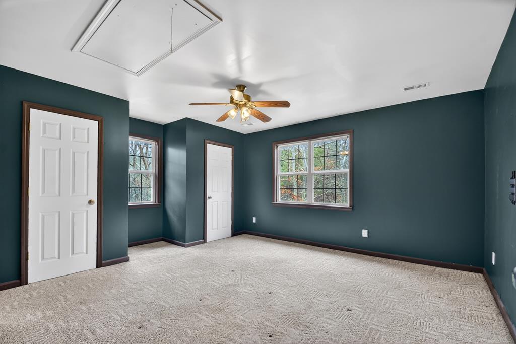 144 Emerald Cove Drive Property Photo 35