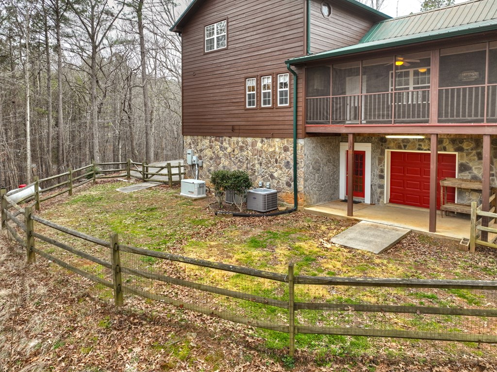 144 Emerald Cove Drive Property Photo 47