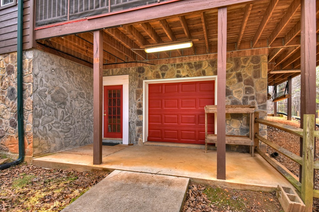 144 Emerald Cove Drive Property Photo 48