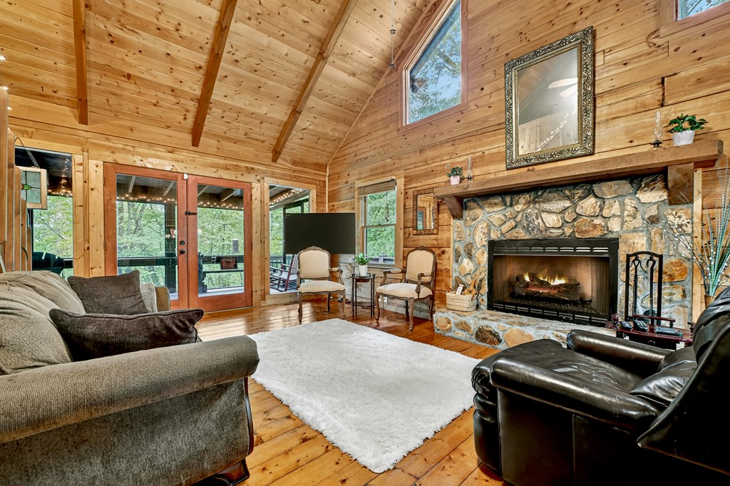 430 Chestnut Ridge Property Photo 4