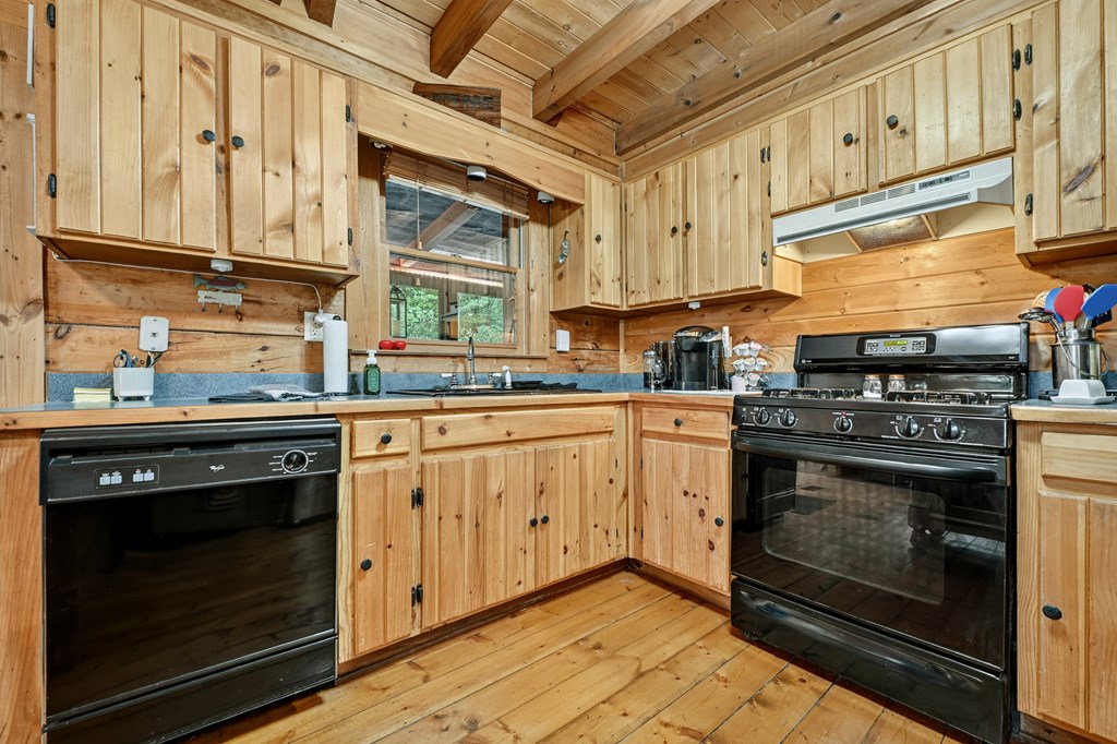 430 Chestnut Ridge Property Photo 16