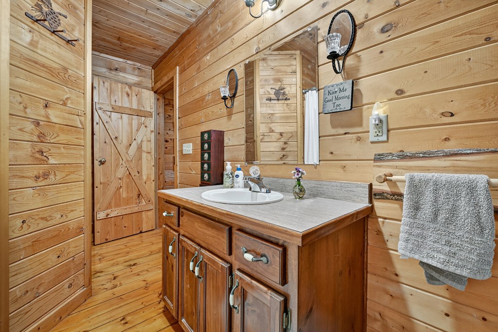 430 Chestnut Ridge Property Photo 20