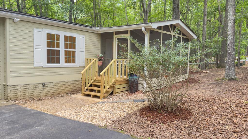 600 Lakeside Drive Property Photo 1