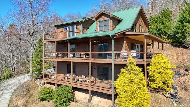 230 Smokin Ridge Property Photo 1