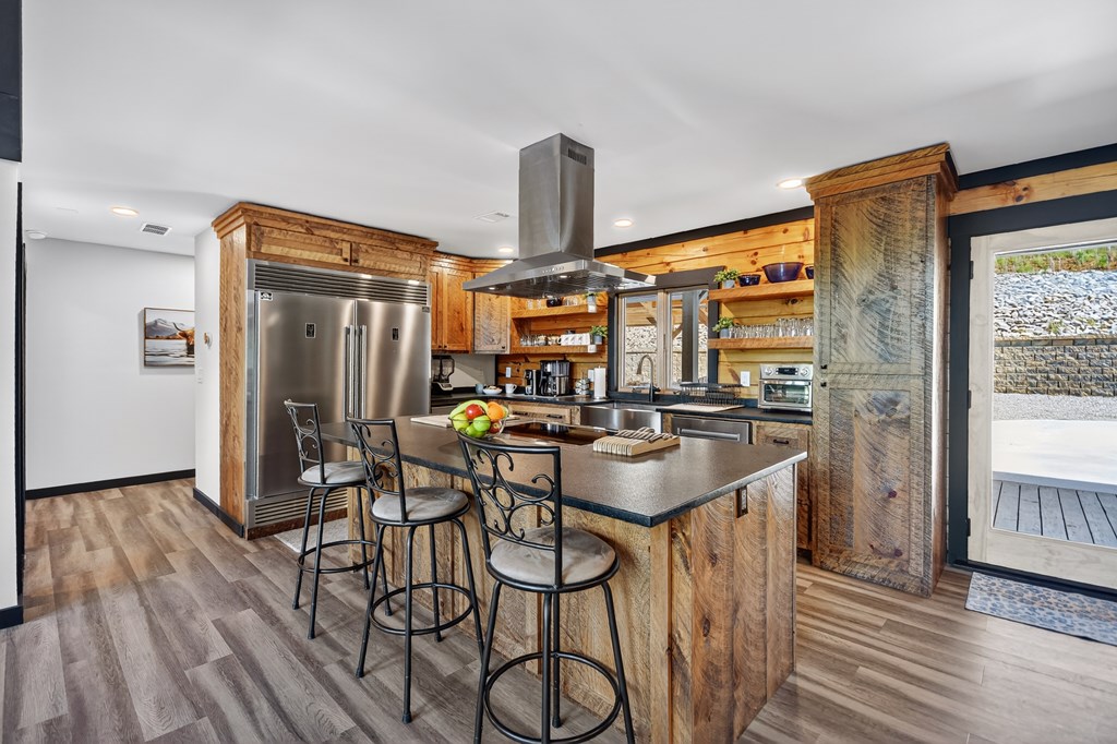 566 Canoe Point Property Photo 11