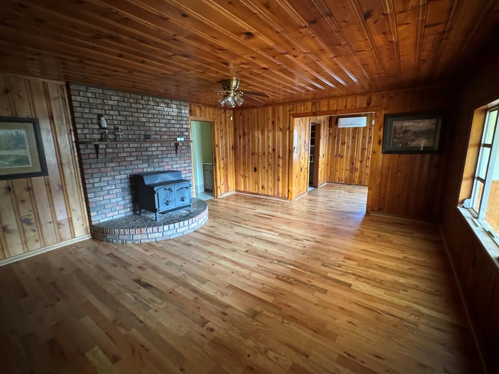 345 Cooper Creek Road Property Photo 5