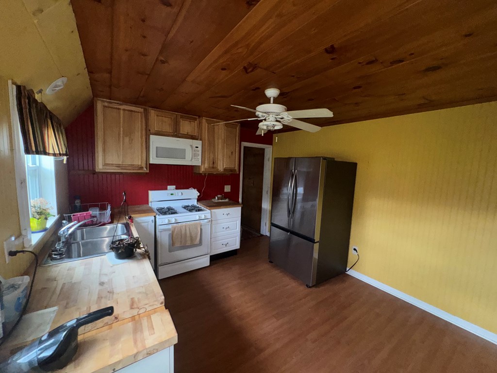 84 Luther Cain Drive Property Photo 3