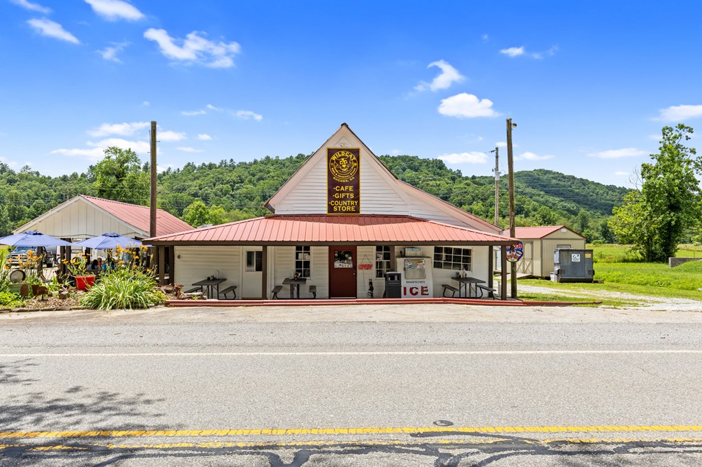 7475 State Highway 60 Property Photo 13