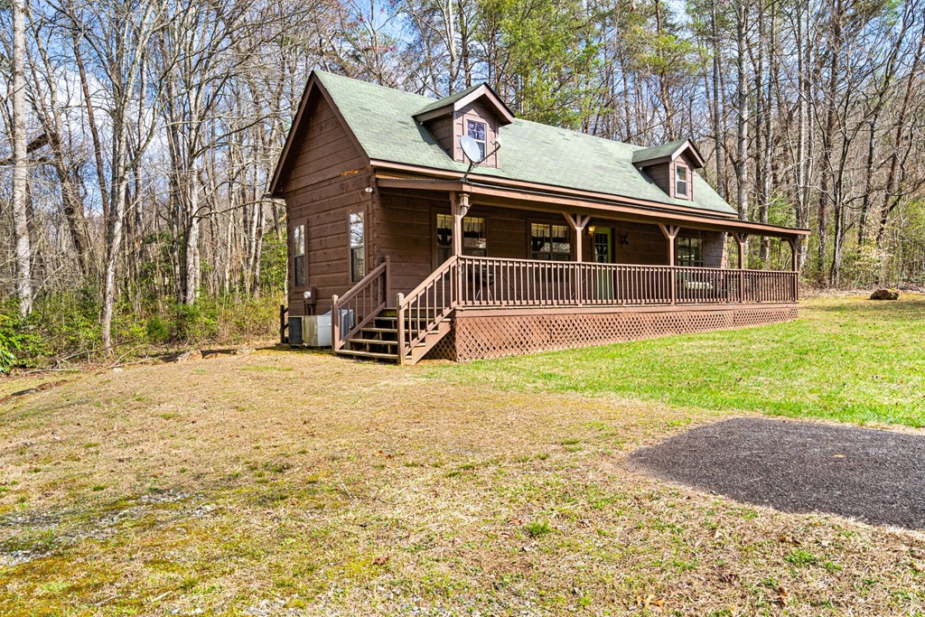 1852 Deer Run Circle Property Photo 2