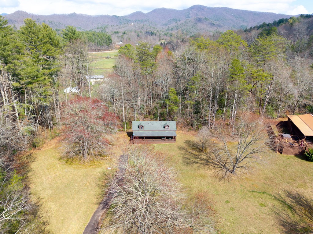 1852 Deer Run Circle Property Photo 3