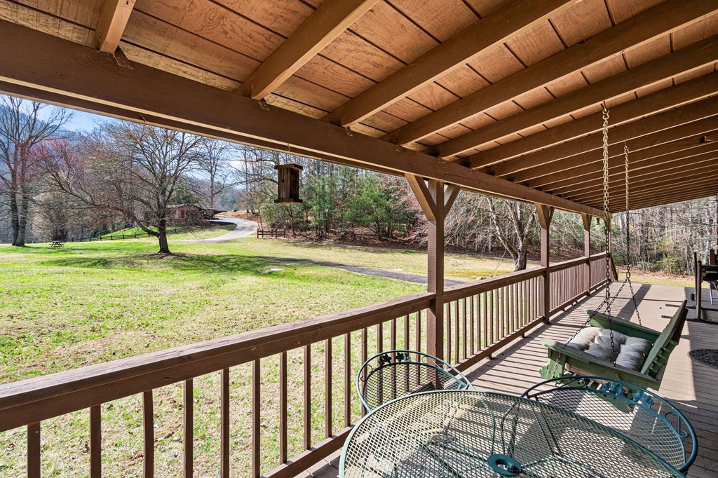 1852 Deer Run Circle Property Photo 4