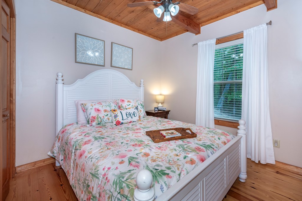 1328 Birch Lane Property Photo 14